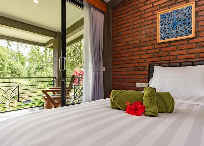 Alamanda Lovina